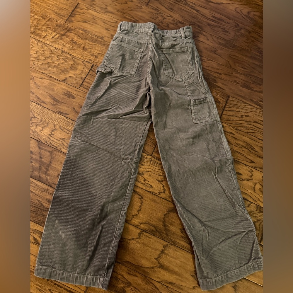 No Boundaries Men's Corduroy Pants - Olive